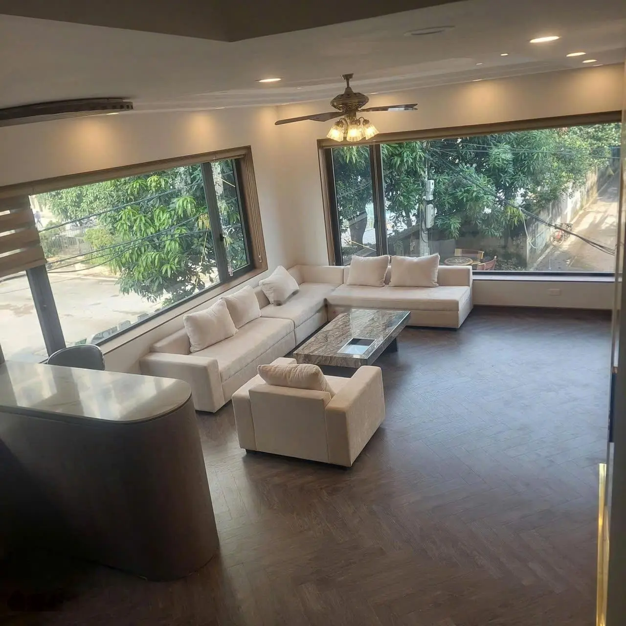 Bán nhà Phúc Lợi căn góc 51m2 x 6 tầng x 6m MT, thang máy, ngõ ô tô tránh nhau, kinh doanh