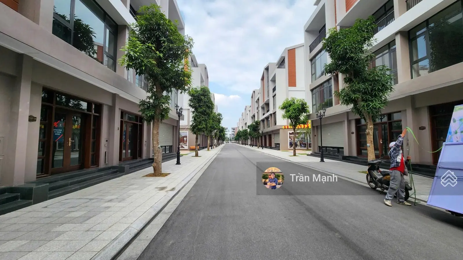 Cần bán nhà liền kề 5 tầng giá 8,8 tỷ tại Vinhomes Ocean Park 3. Gần Grand Word và công viên nước