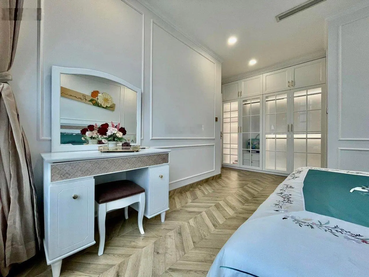 Bán nhà Góc 2 MTĐ Trường Chinh - Nguyễn Thái Bình, P.12, Q. Tân Bình :