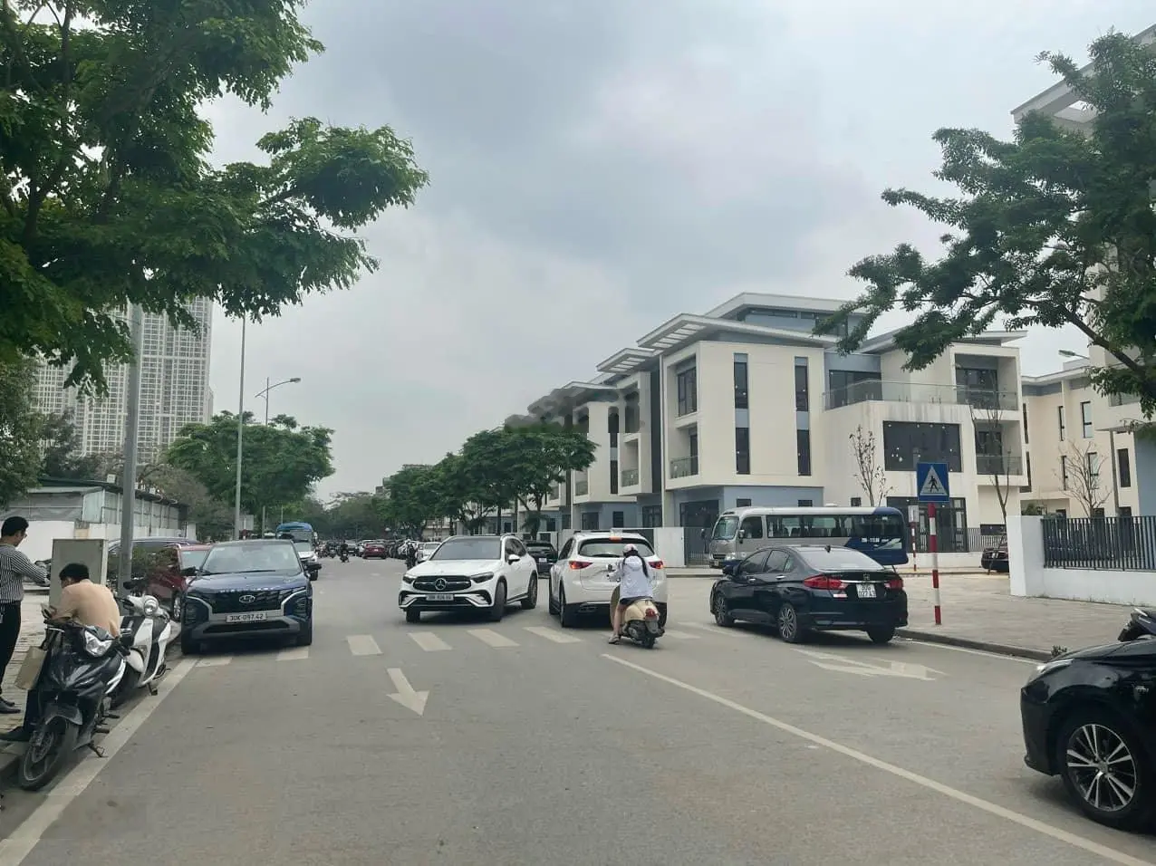 Bán Lô 198m2 sát Đường Lê Quang Đạo 1 nhà Đường 23.5m giá 275tr/m2 tháng 10 thông đường tăng giá