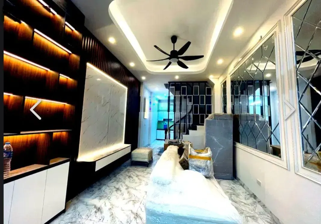 Bán Nhà Đẹp Ngõ Phố Tam Trinh Hoàng Mai Hà Nội DT 61m 5 tầng MT 5m Giá 8,6 Tỷ Nhà đẹp đường thông