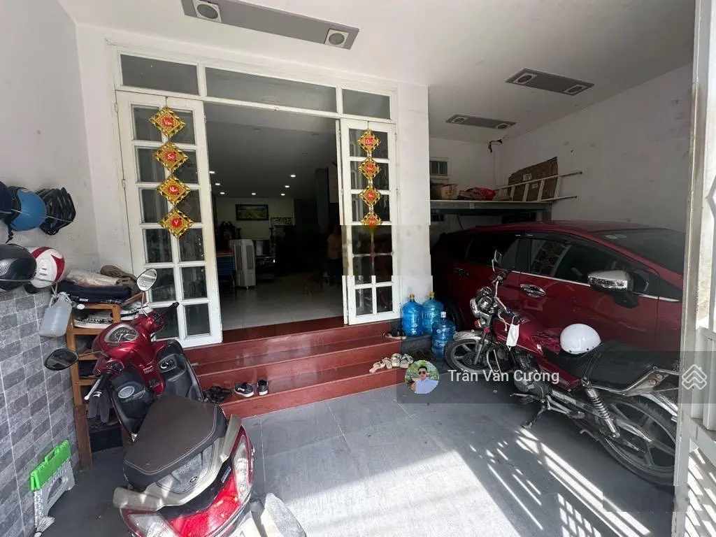 Giảm gần 2 tỷ, nhà mặt tiền 5 tầng, ngang khủng 6,54m, ra Vincom Lê Văn Việt Quận 9 5p, còn 13tỷ7