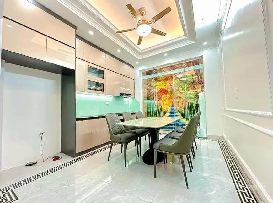 Tin thật 100%, nhà mới đẹp Cầu Giấy, 10m ra ôtô 2 thoáng, tặng toàn bộ nội thất, 45m2, 5 tầng
