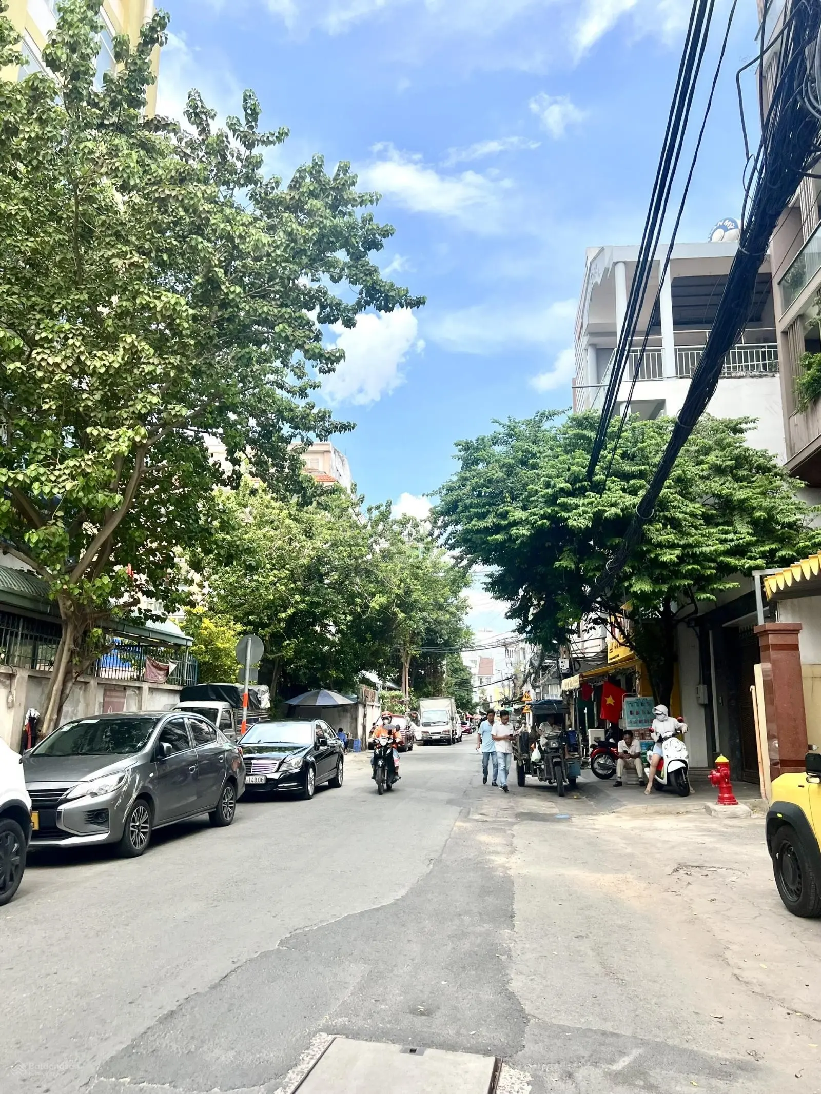 Bán nhà hẻm xe hơi Hoàng Văn Thụ, vip P4 liền kề Hoàng Việt, 4 Tầng, 62m2, 9.85 Tỷ