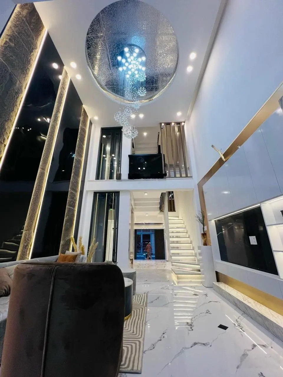 Siêu phẩm dòng tiền ,căn nhà 1trệt 3 lầu tại khu VIP bên sông hiệp bình Chánh thủ Đức giá 4ty250