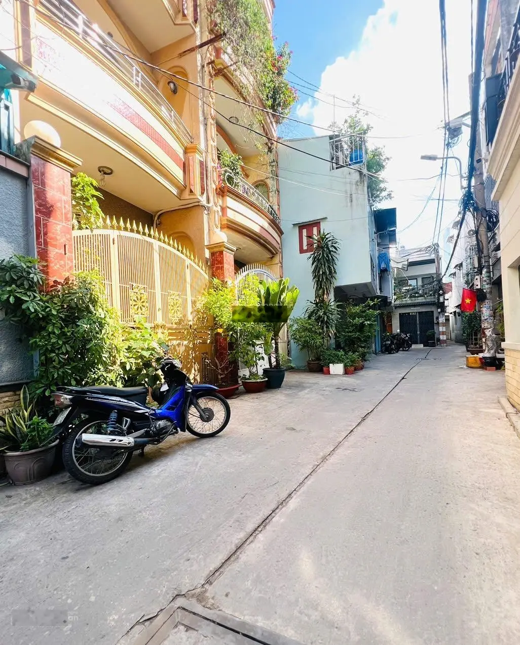 Bán nhà riêng p10 ,tân bình -4 tầng - hẻm xe hơi - sổ nở hậu- 96m2 - 11 tỷ