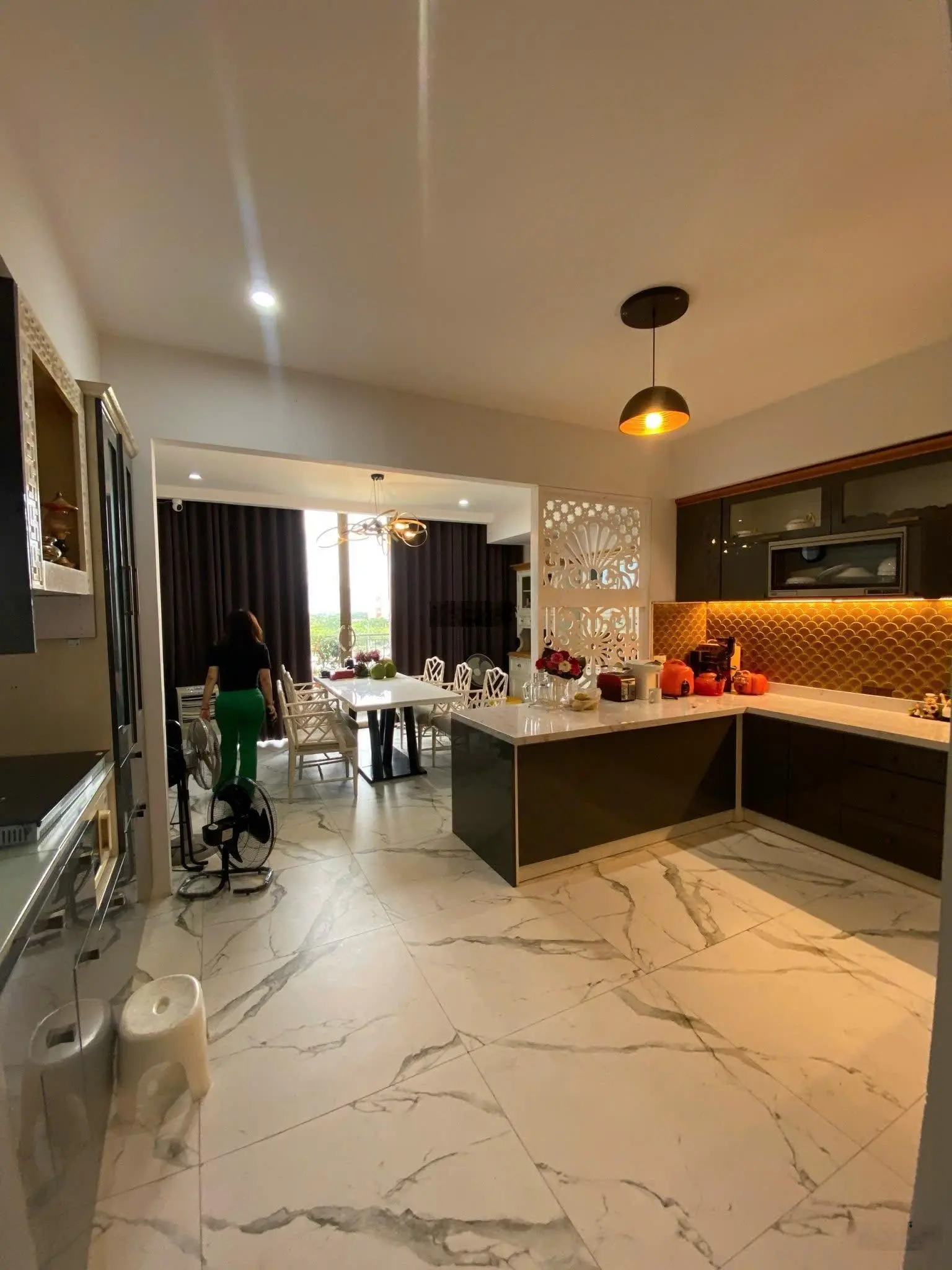 Cần bán căn mặt tiền Nguyễn Lộ Trạch 6 tầng, Hoà Cường Nam, Hải Châu, Đà Nẵng