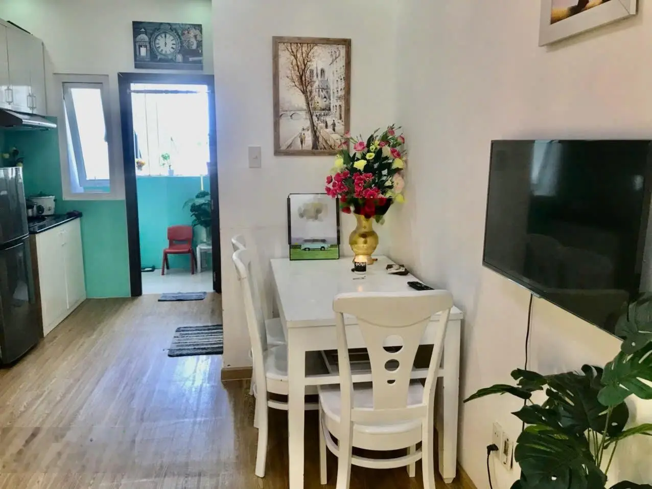 Bán 1 căn đẹp duy nhất to nhất 2 PN 2 WC có ban công, view xéo biển, nhìn toàn thành phố Nha Trang
