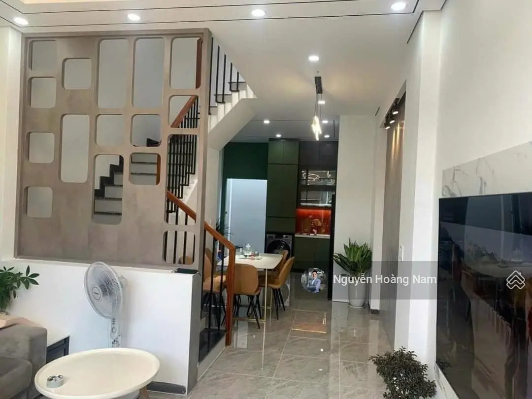 Thanh lý nhà 1 trệt 1 lầu GIÁ 3.35 TỶ, 64m2, 2PN, SHR - MT Nguyễn Đình Chiểu, Phường 4, Quận 3