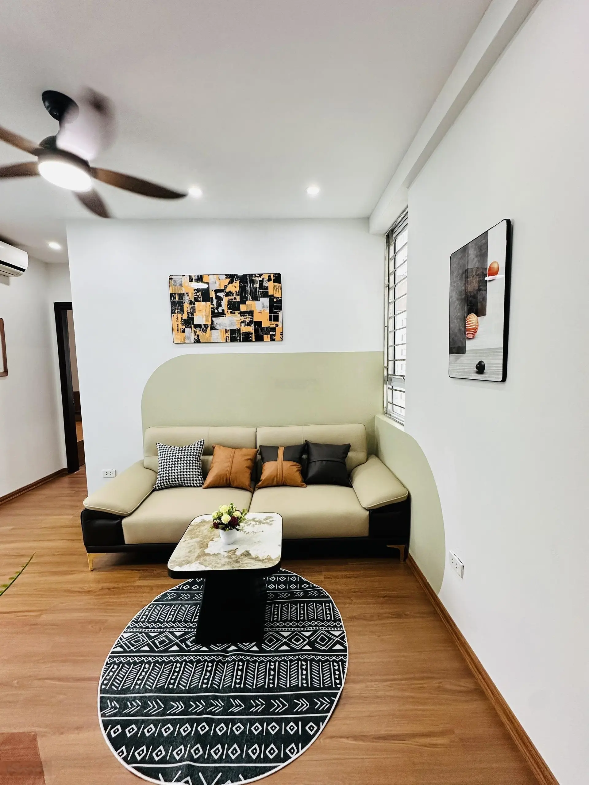 Bán căn hộ Hud CT2TP Tây Nam Linh Đàm .Thiết kế 2PN, 1WC.Diện tích 46m 2pn 1vs.Căn góc siêu thoáng.