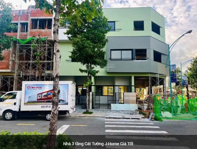 Hot! Nhà mặt tiền 40m, sổ sẵn, kinh doanh, đầu tư chỉ cần trả trước 900tr bàn giao chìa khóa