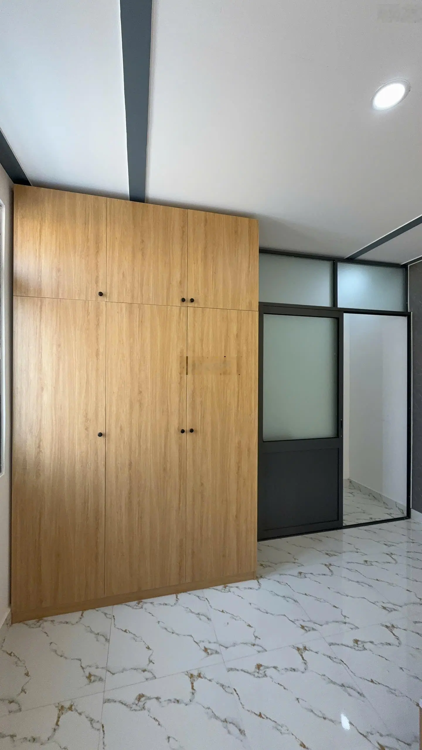 Siêu phẩm mới ra - mua nhà tặng luôn bộ nội thất cao cấp combo có sẵn luôn trong nhà giá bán:650tr
