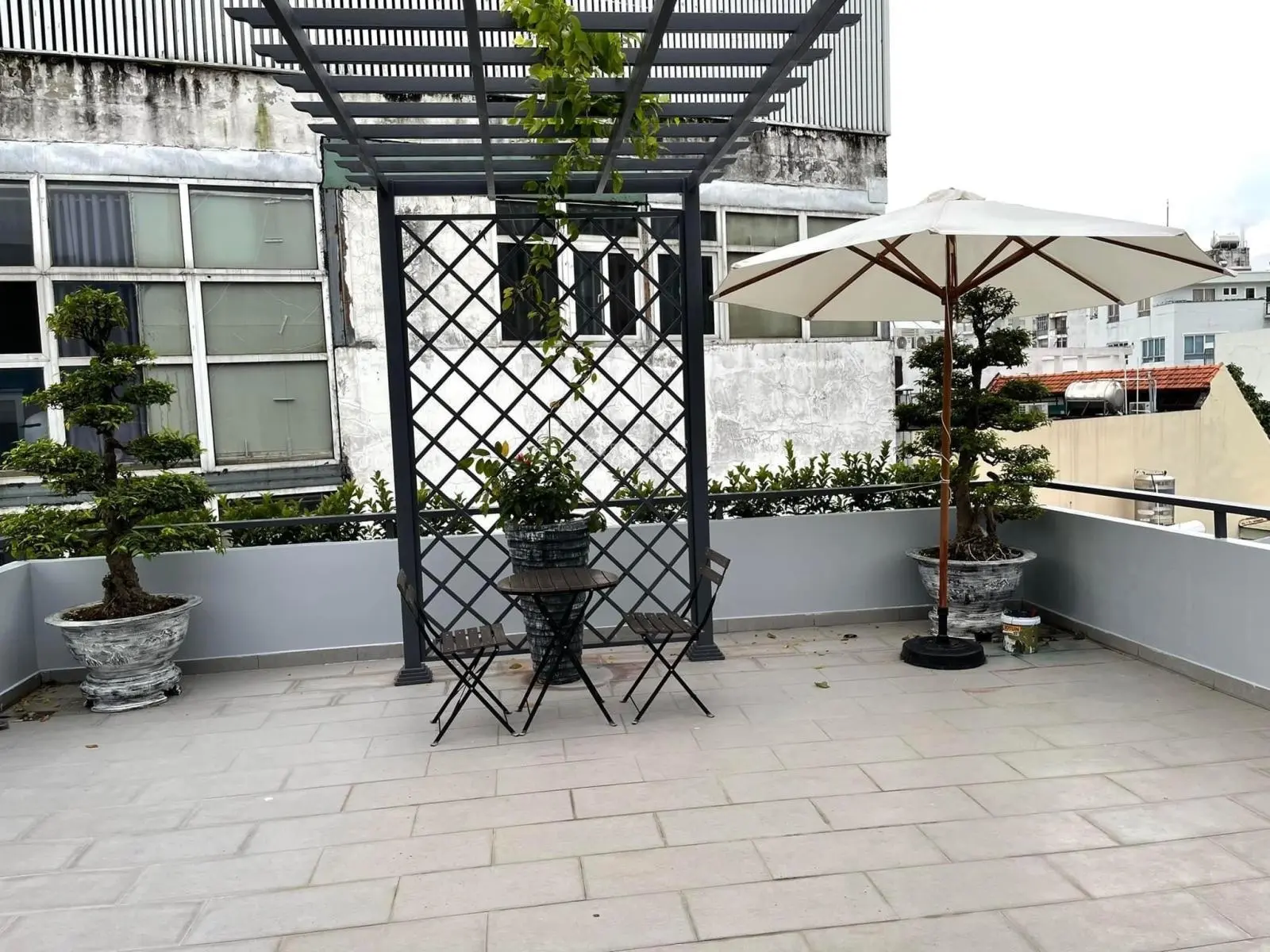 Ngang to 6,5m - HXH Võ Thị Sáu, Tân Định, Quận 1. DT: 6,5 x 18m. CN: 112,8m2. Giá: 28 tỷ
