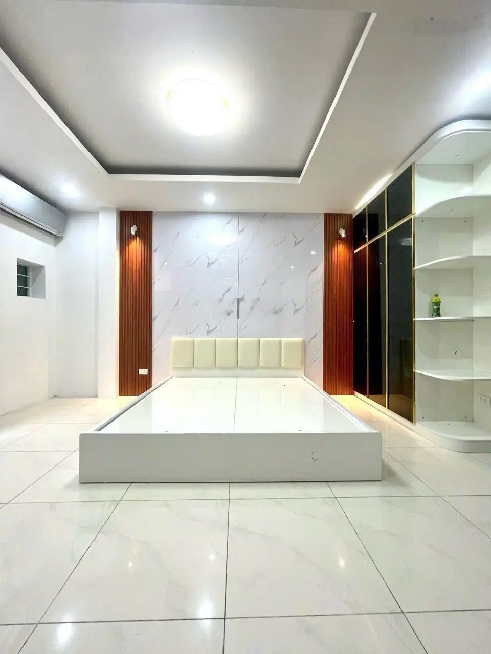 Bán nhà phân lô Xã Đàn, Đống đa, mặt ngõ ôtô, kinh doanh đỉnh DT 36m2x4tầng, MT 4.3m giá: 8.68tỷ TL
