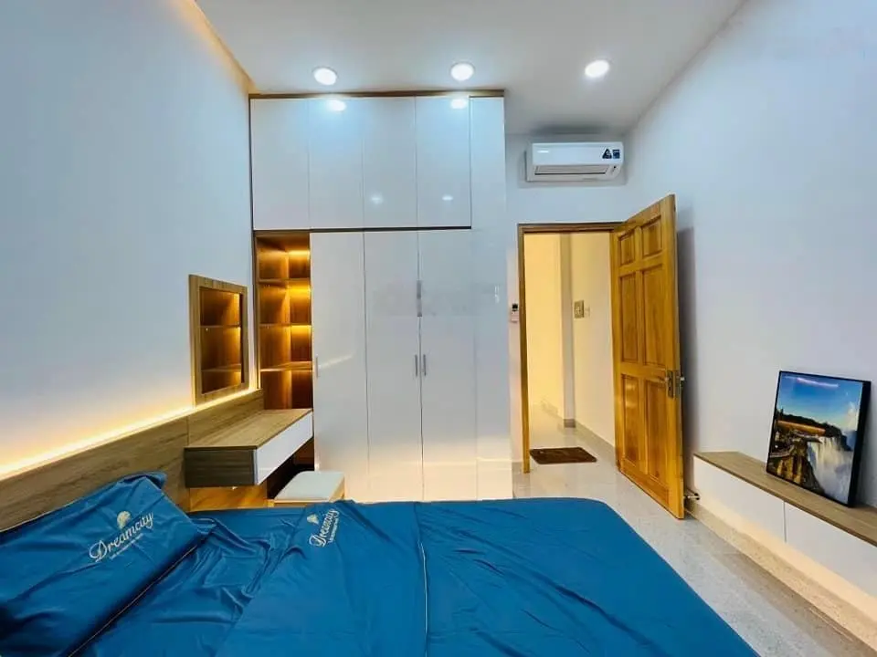 Bán gấp nhà ngộp bank đường Nguyễn Ảnh Thủ, Quận 12, SHR, nội thất đầy đủ, giá 1ty990 LH 0903164694