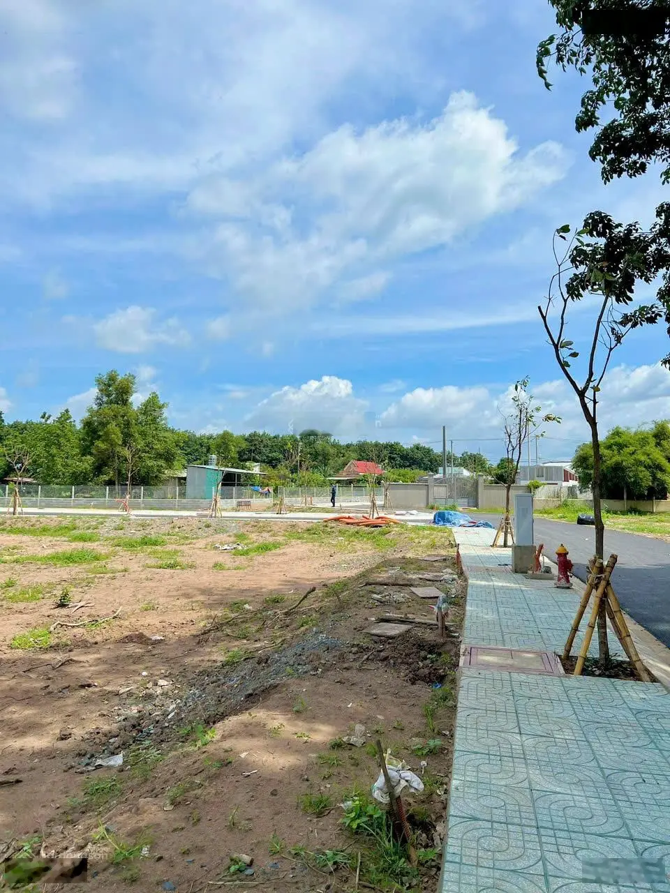 Chính chủ cần bán miếng đất hơn 90m2 thổ cư mặt tiền đường nhựa 12m ngay chợ Phú Hòa Đông giá 1.4tỷ