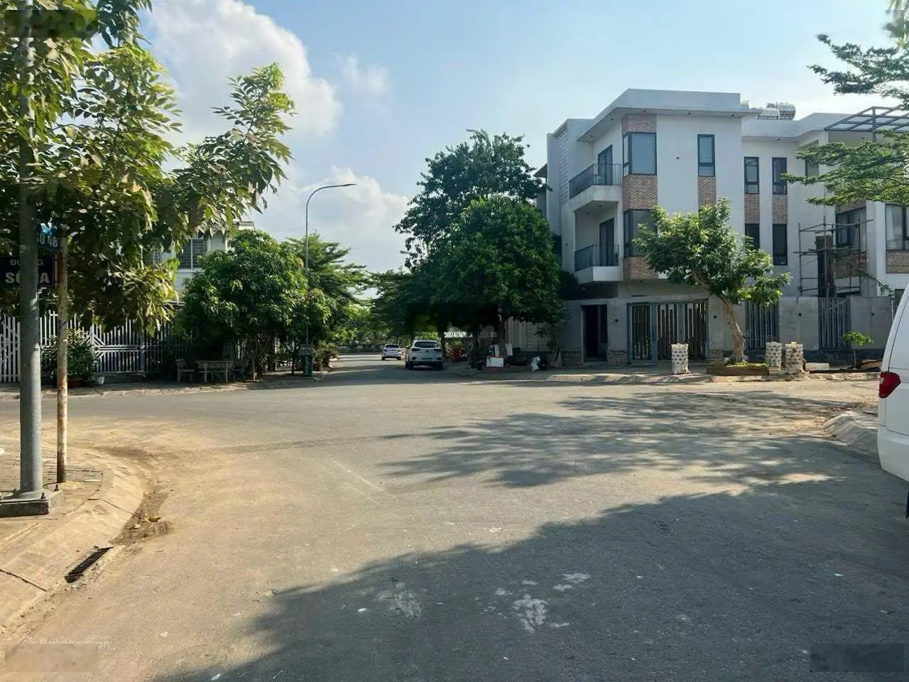Bán lô đất 230m2 trong khu biệt thự cách Vạn Phúc 3km - Ven Sông - Giá ngộp sổ hồng riêng