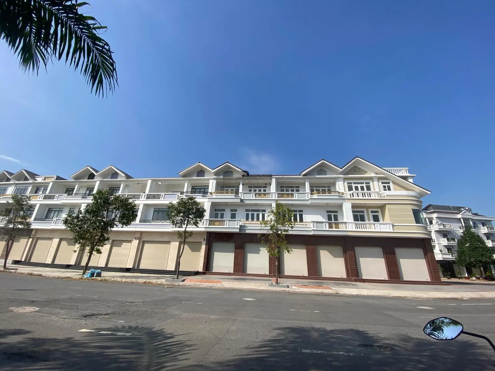Đất ngộp Long Hưng 2 mặt tiền! Kẹt tiền cần bán nhanh, 100m2, bao thuế