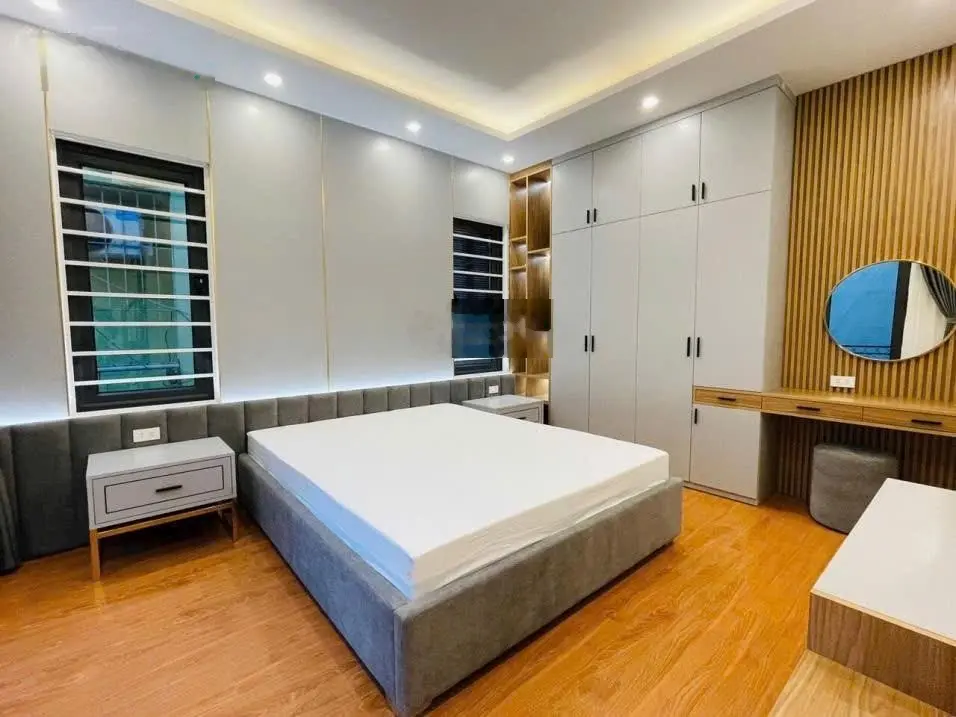 Bán nhà Phú Thượng 35m2, 2 thoáng, ô tô, nội thất chủ tặng, nhỉnh 6 tỷ