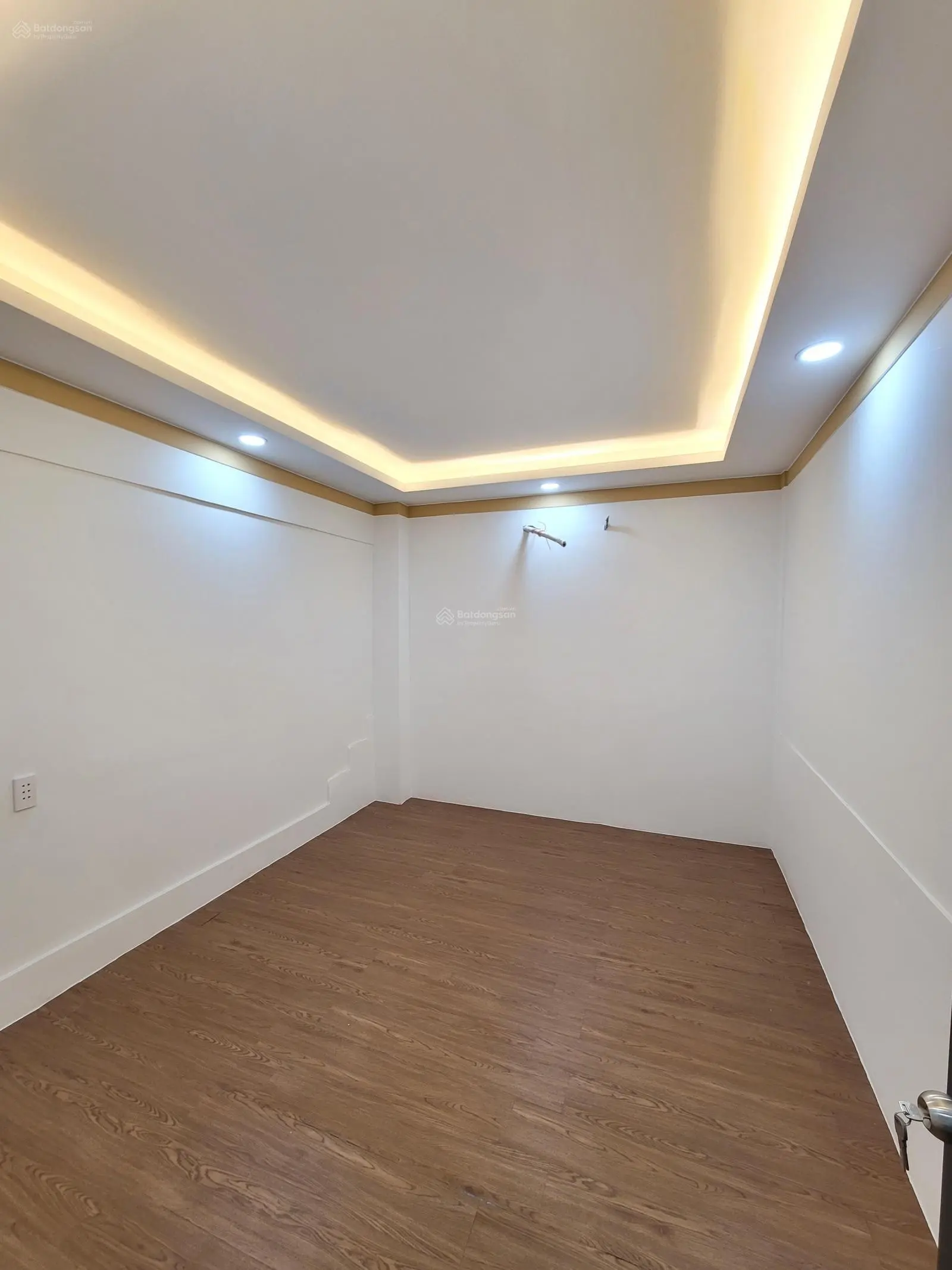 Bán nhà cấp 4 gác lửng ngay chợ Dĩ An 1 chỉ 2ty750 TL ngang 5x12m