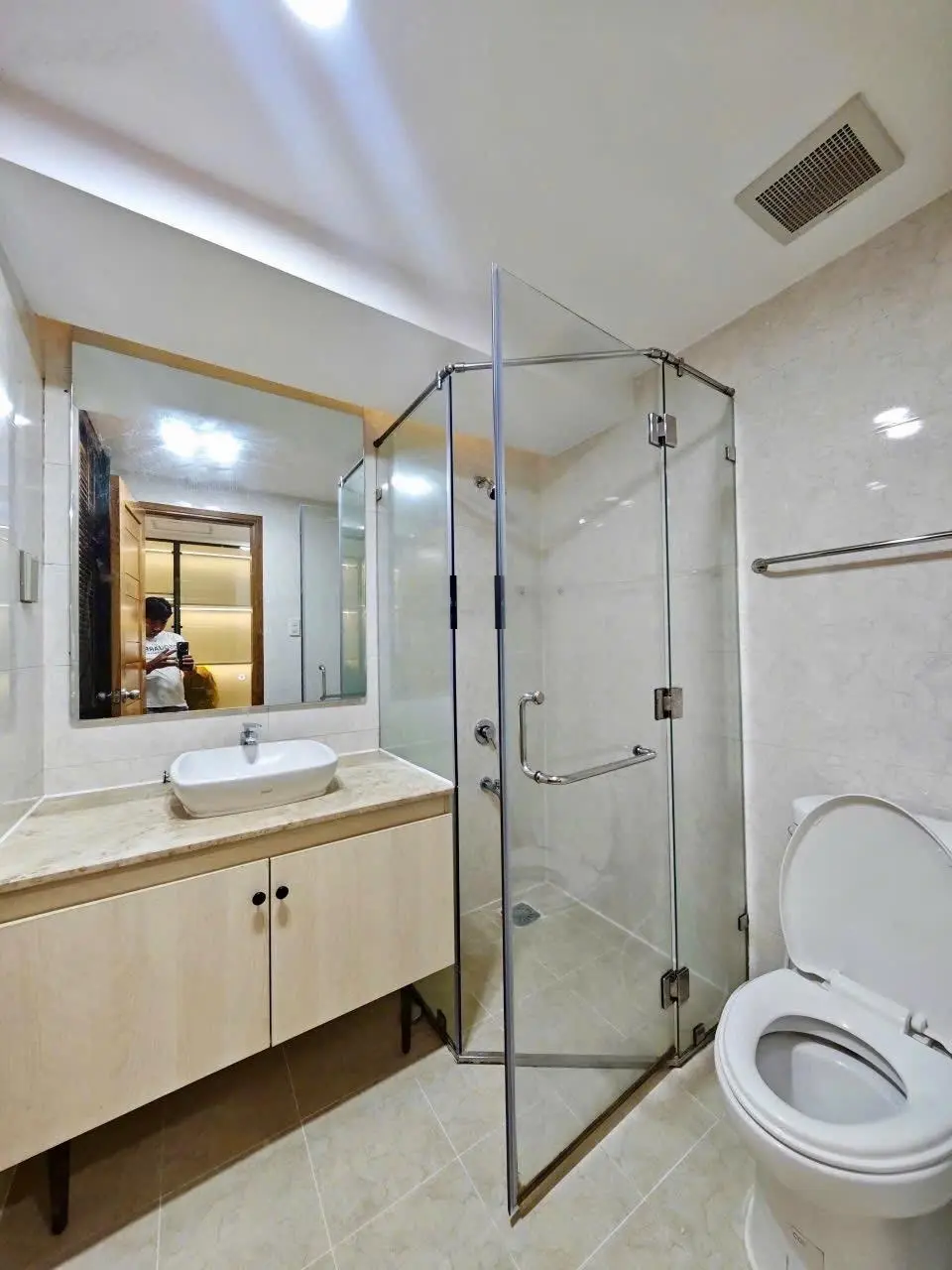 Bán nhà 3 tầng Phan Xích Long, kết cấu đep, hẻm thông giá 6,95 tỷ