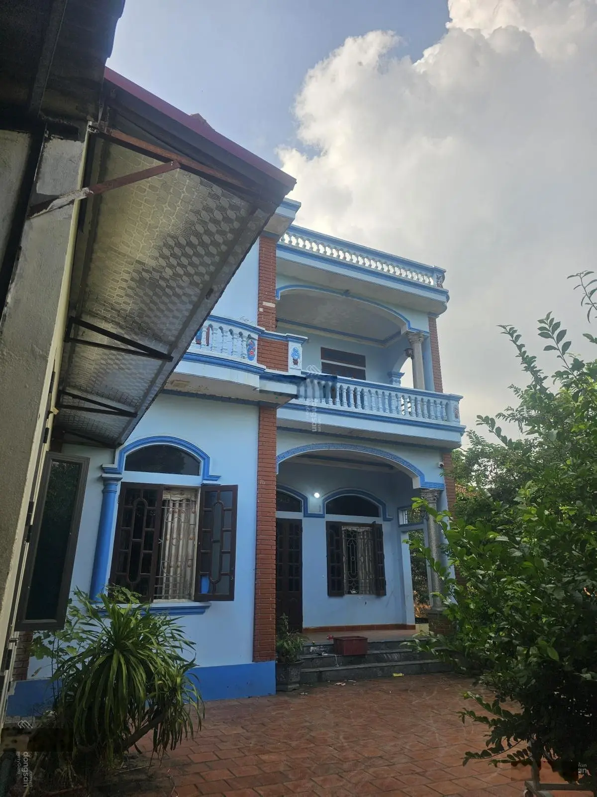 Bán đất nghỉ dưỡng tặng nhà cấp 1 2 tầng mới xây khang trang