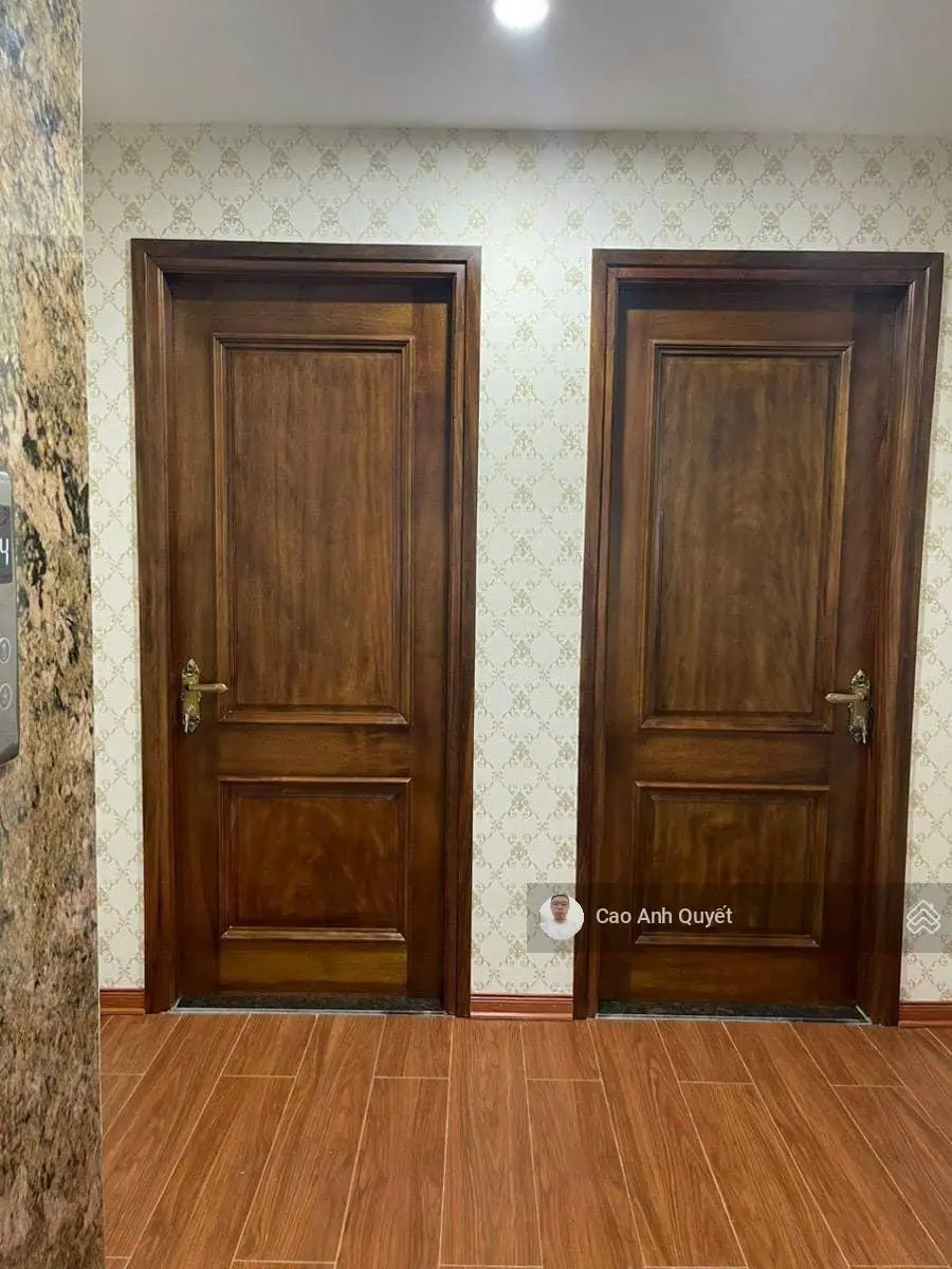 Bán nhà mặt Phố Quận Cầu Giấy 70m2 8T MT 6m vỉa hè 2 bên 34 tỷ Nguyễn Khang
