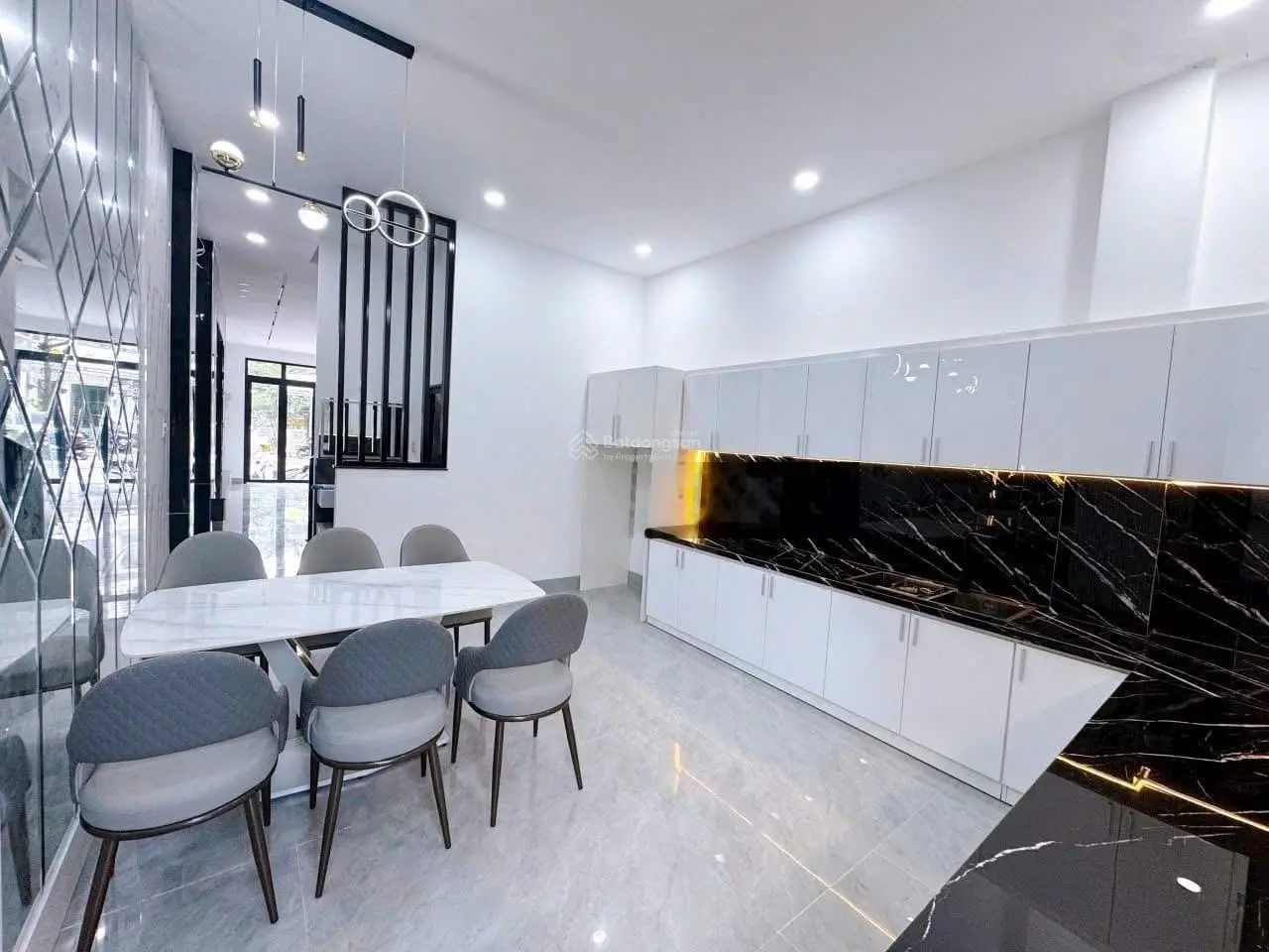 Giá 1TỶ3 Cần Bán Nhanh 60m2, 3PN, 2WC tại Hương lộ 10, Bình Chánh, gần chợ và Trung tâm các BV .