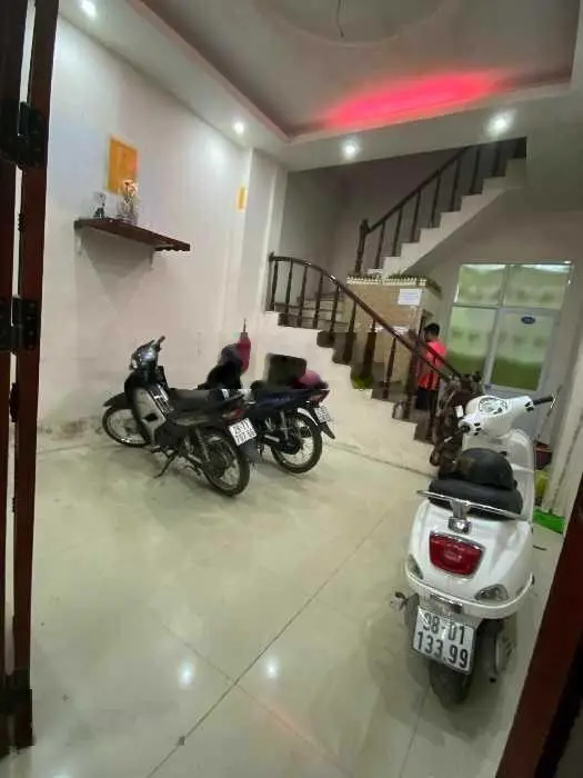 BÁN NHÀ PHÙNG KHOANG, DÂN XÂY - GẦN PHỐ, VỪA Ở VỪA CHO THUÊ 50M2, MT 4.2M, GIÁ 8 TỶ 500