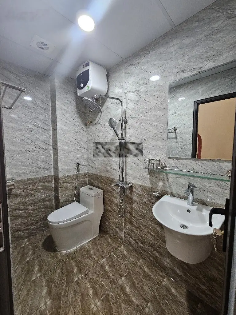 Bán nhà riêng tại Đàm Quang Trung, 5,45 tỷ, 30 m2, hàng xóm Aeon Long Biên