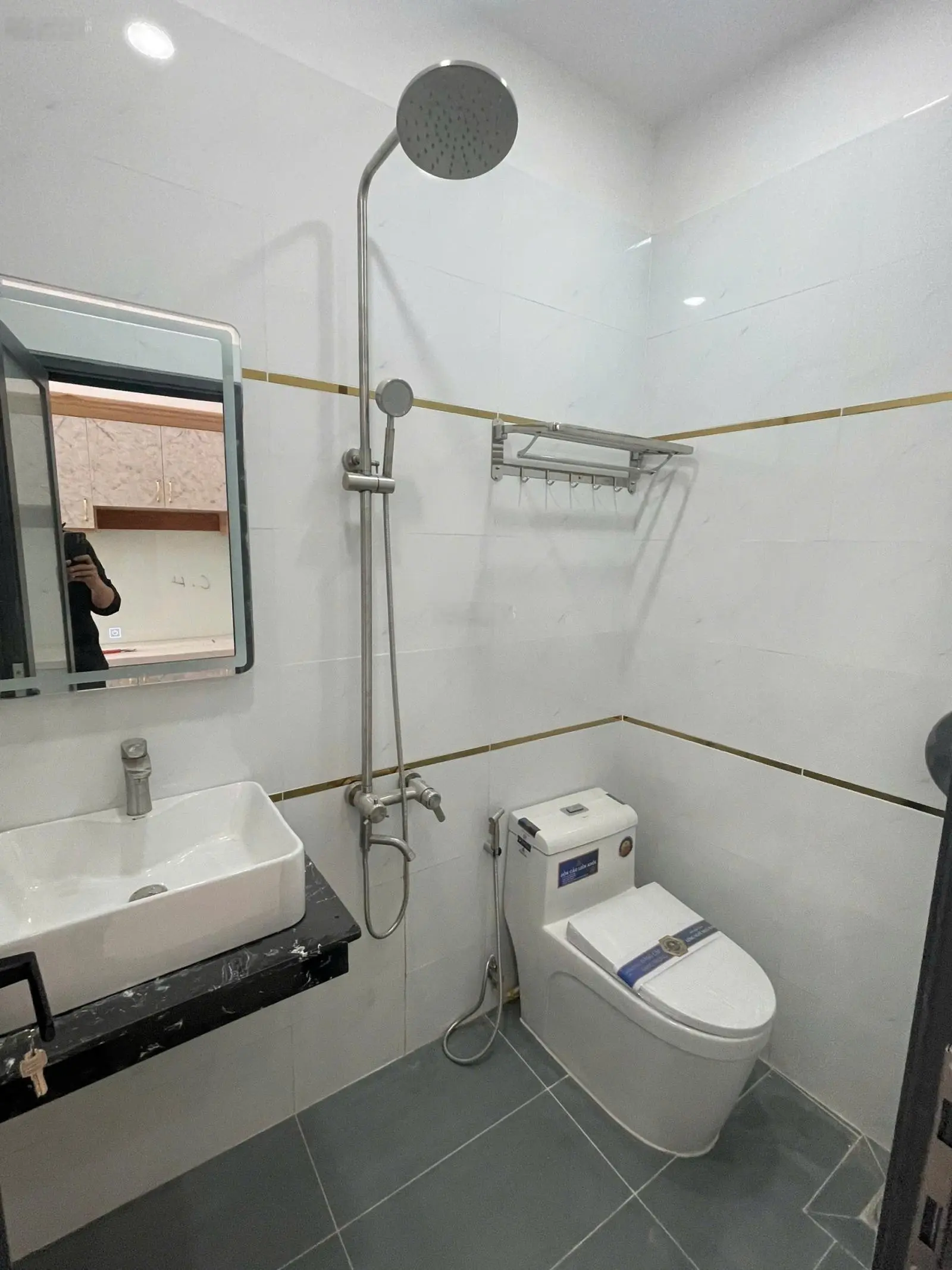 Hàng hiếm tại Mã Lò, 2 phòng ngủ, 2vs, có sân thượng chỉ với 2,68 tỷ. A/C đã sở hữu căn nhà 35m2