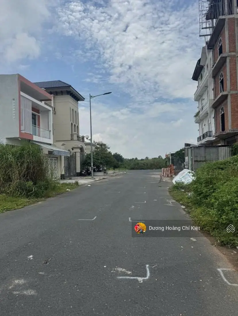 Siêu phẩm duy nhất tại đường 19/5, Bến Tre, 120 m2, SHR, ngay UBND Xã Nhơn Trạch