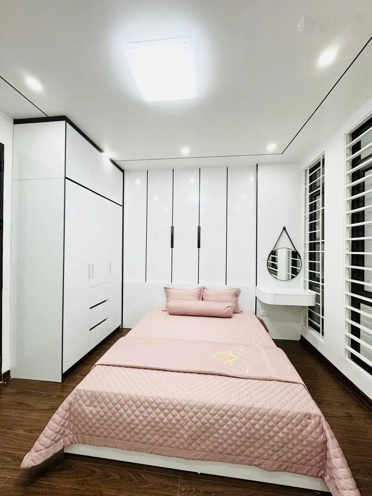 Hai bà trưng, cực hiếm  siêu phẩm, 5 tầng 25m2, đẹp như mơ, gần ô tô, full nội thất, sổ nét căng
