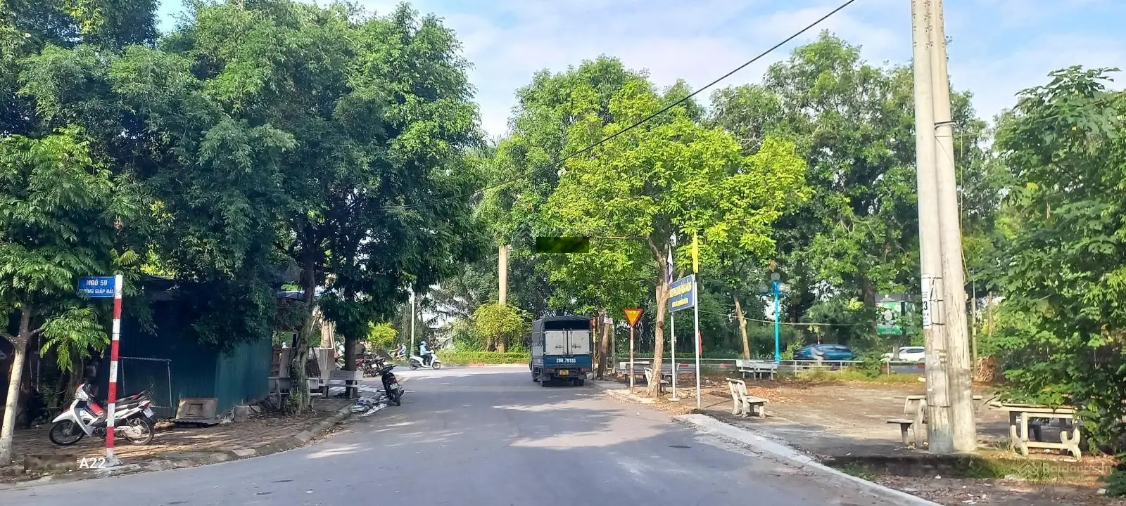 Bán đất hai mặt tiền dt 95m ,giá 4050 ty ,kiêu kị gia lâm