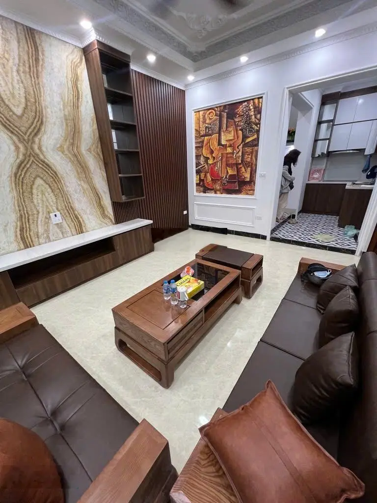 Nhà đẹp ở ngay - thiết kế hiện đại - hộ khẩu Hoàn Kiếm - 2 bước ra phố giá chỉ 10.5 tỷ