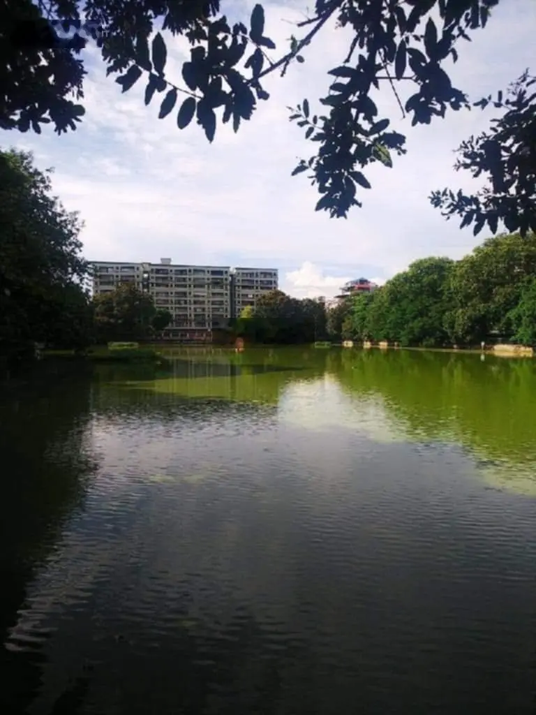 Bán nhà phố Kim Đồng view thẳng mặt hồ, nhà hai mặt ngõ ô tô tránh nhau thoải mái