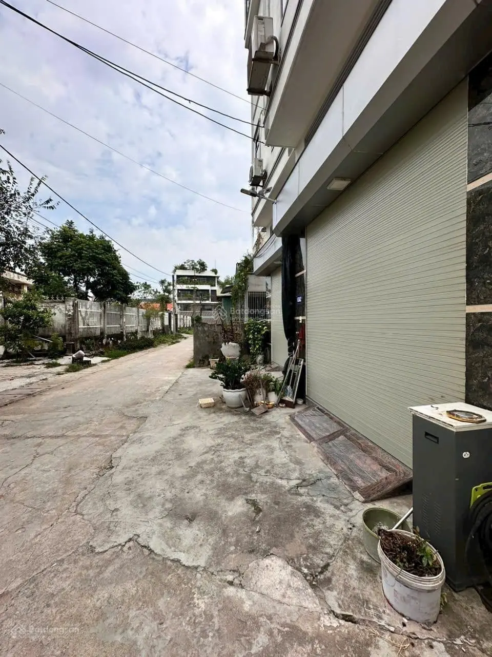 Bán gấp căn nhà xây mới ngay Đồng Mai , Hà Đông. Ô tô đỗ gần cách 1 nhà , 33m2x5t. Giá bán: 3,12 tỷ