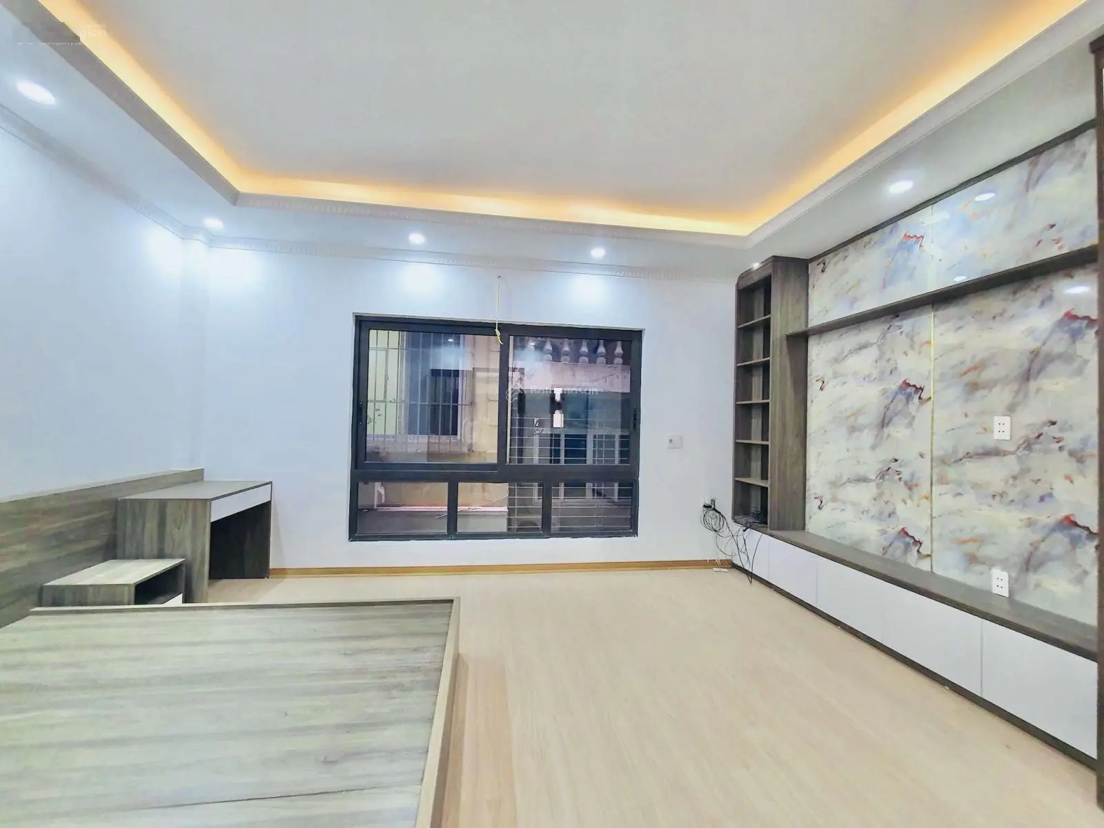 Bán nhà Thang Máy Trung Tâm Thanh Xuân 20M Ra Phố Mặt Ngõ Riêng 40m2 6 Tầng Hai Mặt Thoáng
