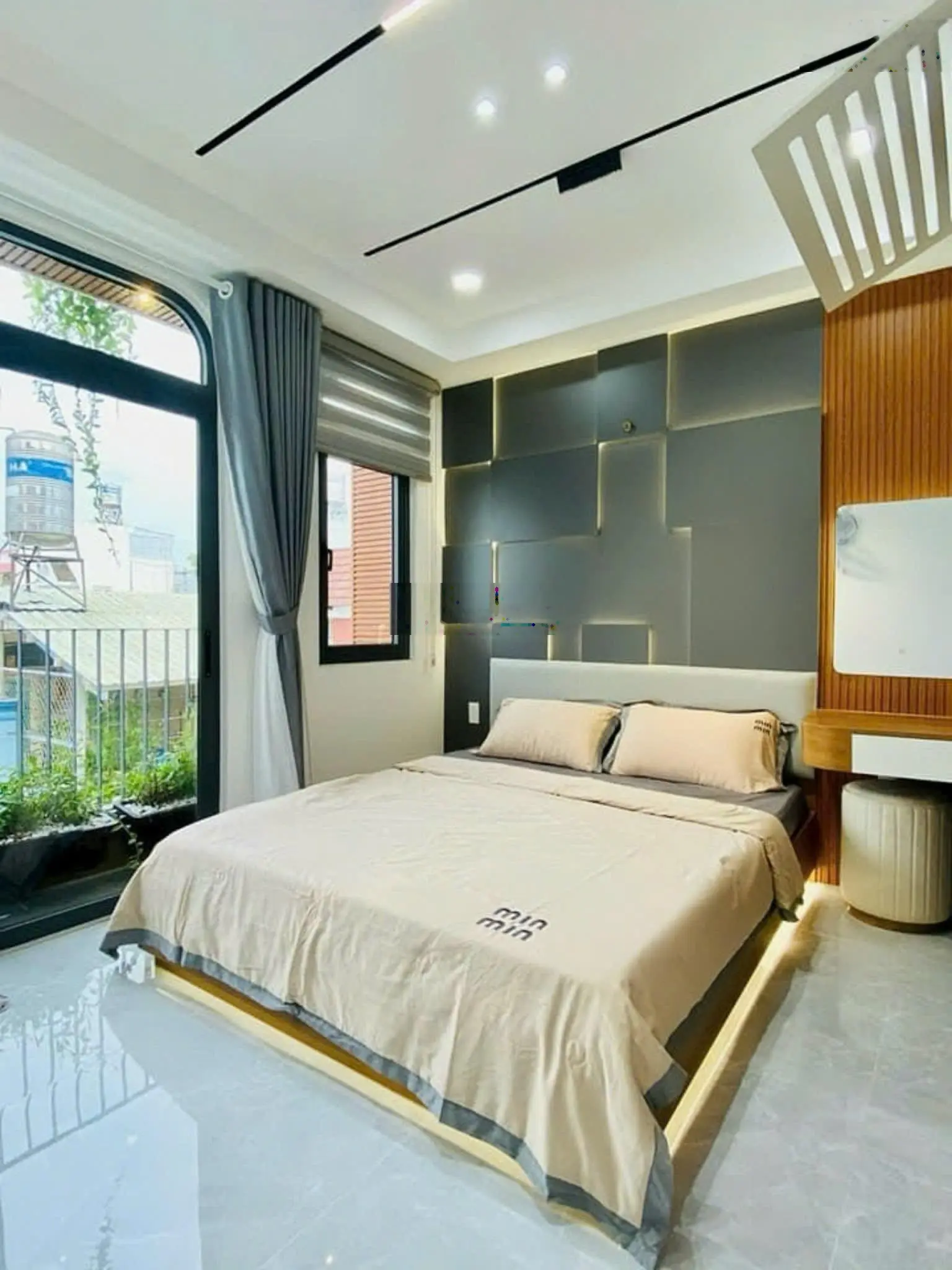 Xoay vốn làm ăn bán gấp nhà hẻm 4,5m đường Lý Thường Kiệt Tân Bình. Giá 3tỷ880, Diện tích 52m2