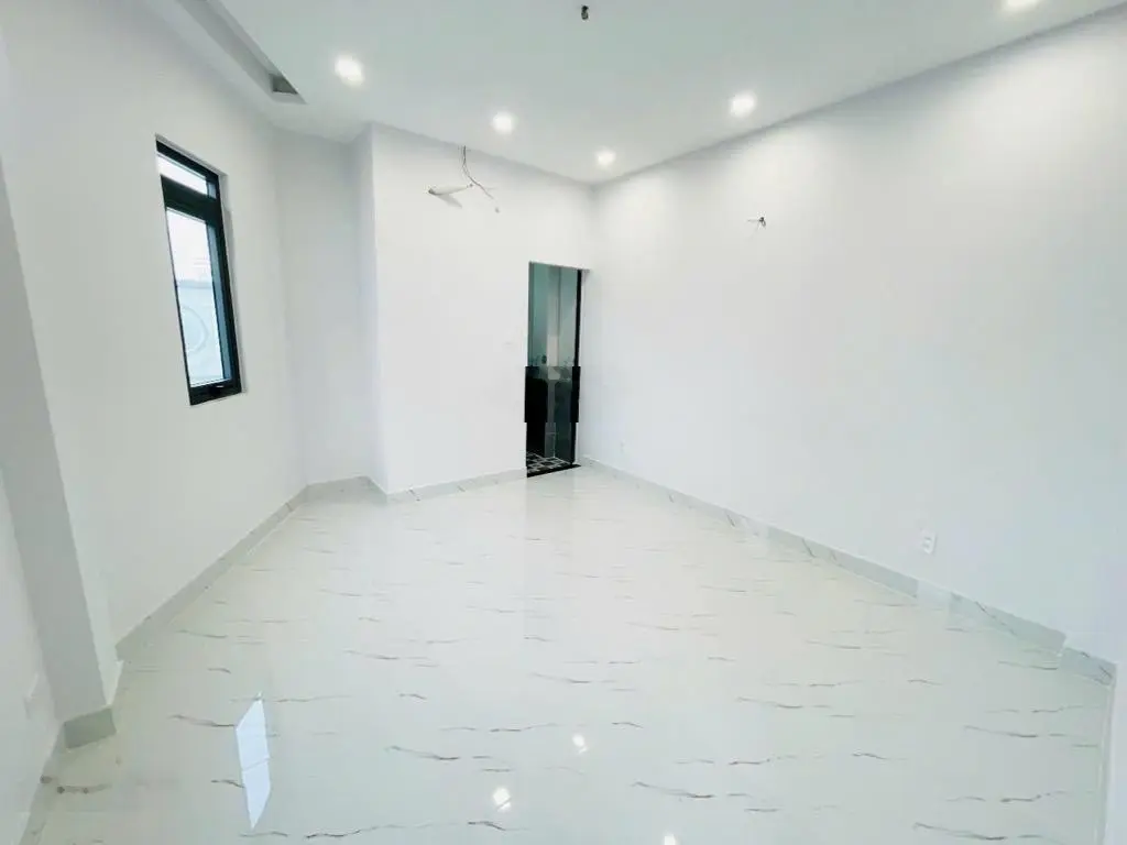 Hiếm!! Chỉ 9 tỷ-căn góc(4,1/4,3 x 14) 5tầng ,6PN ,HXT ,sát công viên bông sao p6 Q8,pháp lý chuẩn