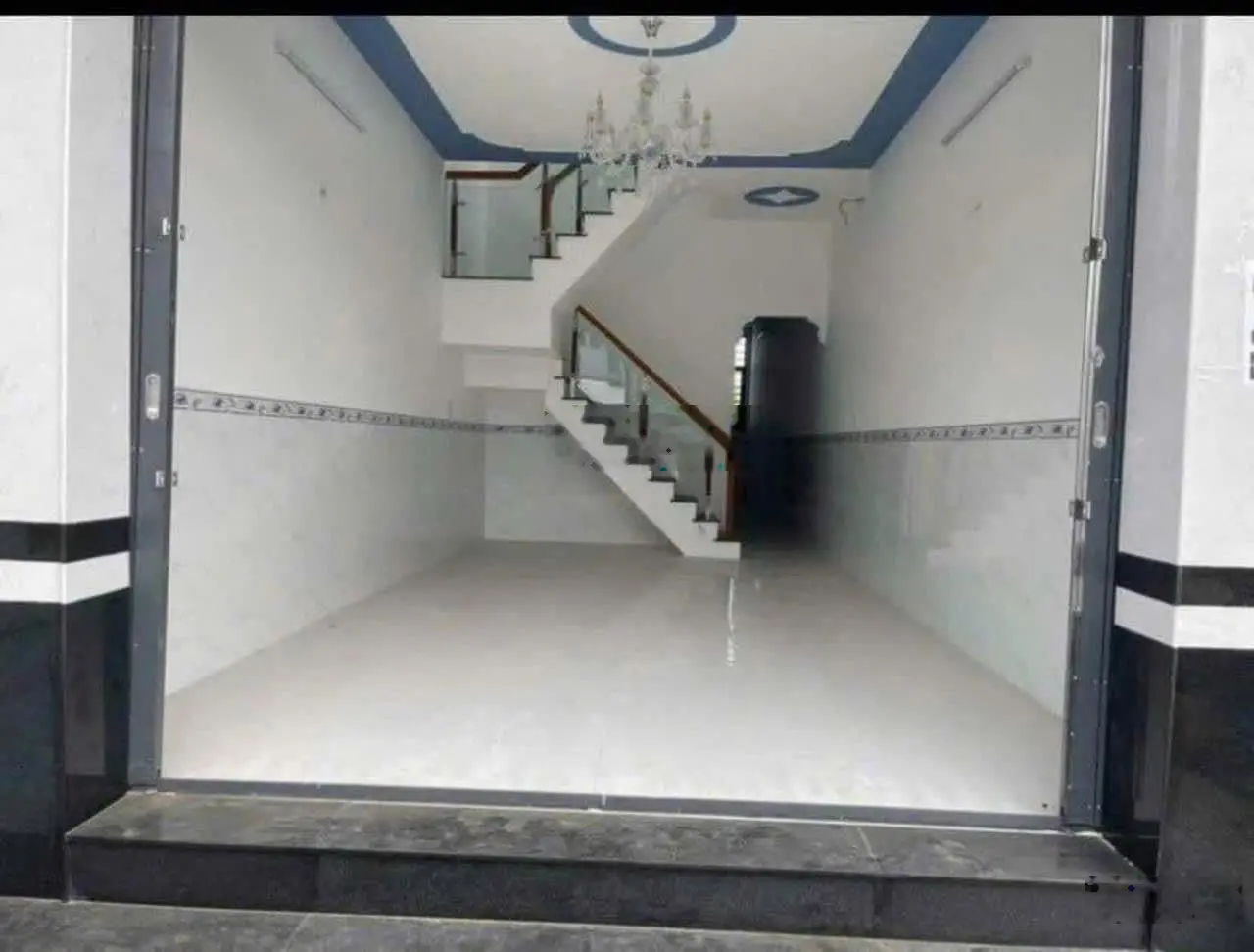 Hạ giá 100 triệu nhà 1trệt 1lầu SHR 5x27(135m2) full thổ cư .Giá 1ty3 (giá bán trong tuần)