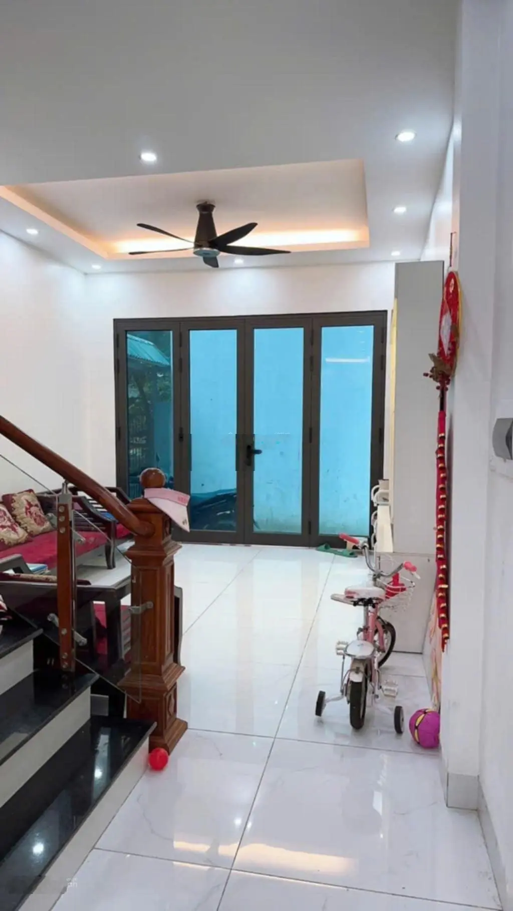 Ngọc Thuỵ lô góc 4 mặt thoáng, 60m2 4 tầng dân xay, oto vào nhà, đường 4m