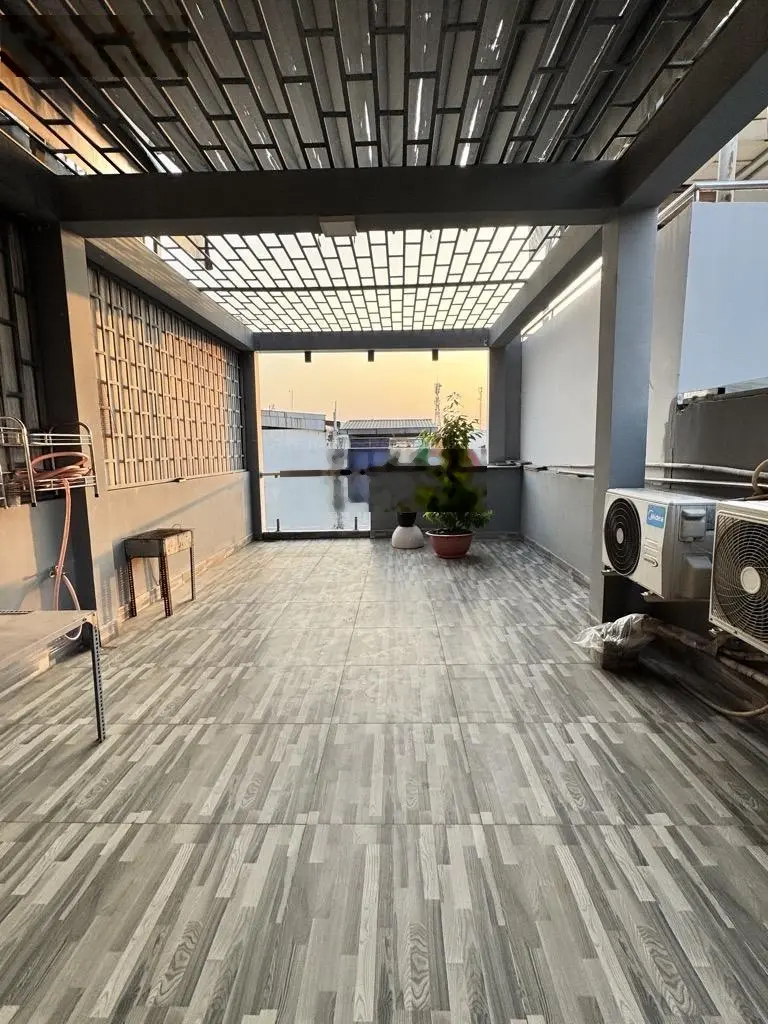 * bán nhà khu vip trần hưng đạo quận 5 _hẻm 6m đúc 5tầng _giá 13,x tỷ