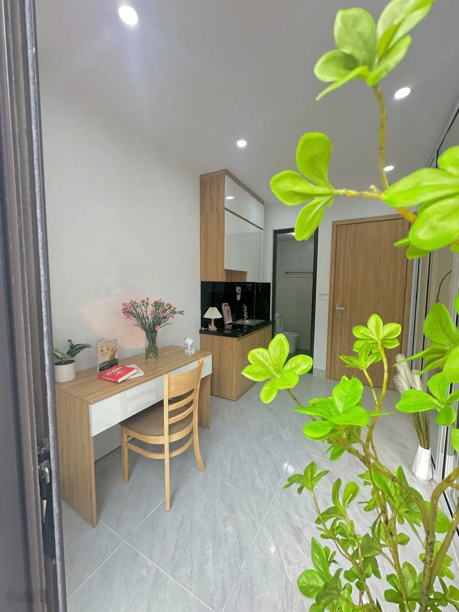 Sớm ra mặt phố! Tòa CHDV Yên Lãng, 101m2*8T, MT 7m, 28 căn hộ 1N1K, đủ PCCC, dòng tiền 7%/năm