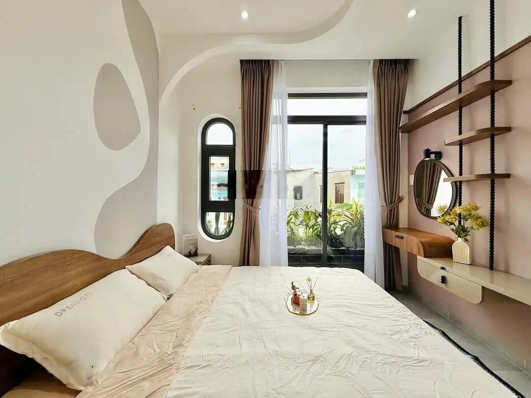 Bán nhà gần Vincom Phan Văn Trị full nội thất một trệt 2 lầu giá 4,99 tỷ TL