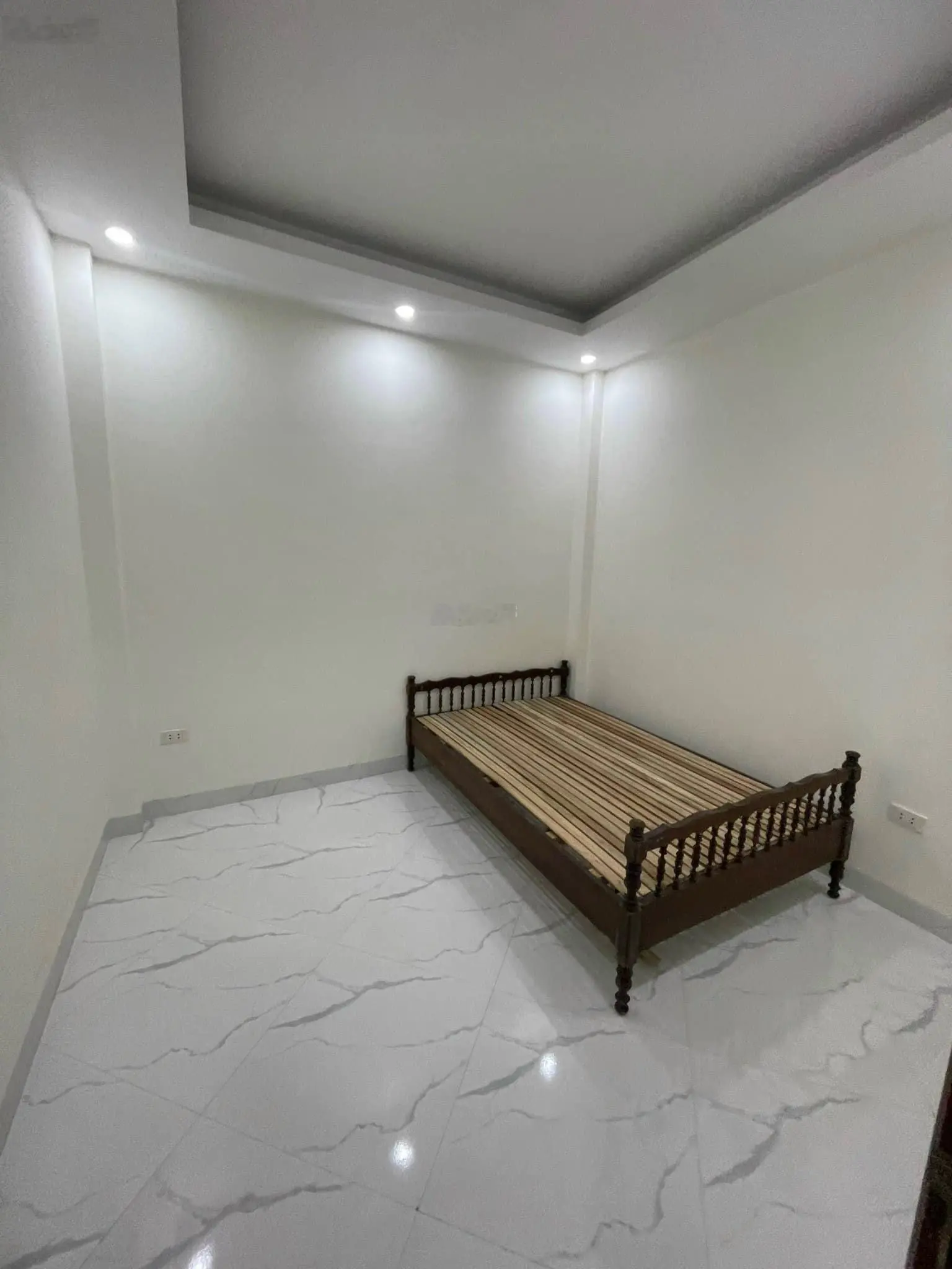 Chủ cần bán gấp căn nhà ngõ 85 Mậu Lương. 30m2 x 4,5 tầng