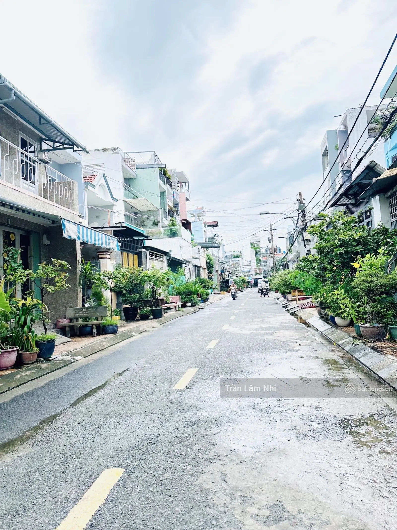Bán nhanh căn nhà dt80m2 đang cho thuê có full nội thất mặt tiền đường tên lửa bình tân giá 3ty670