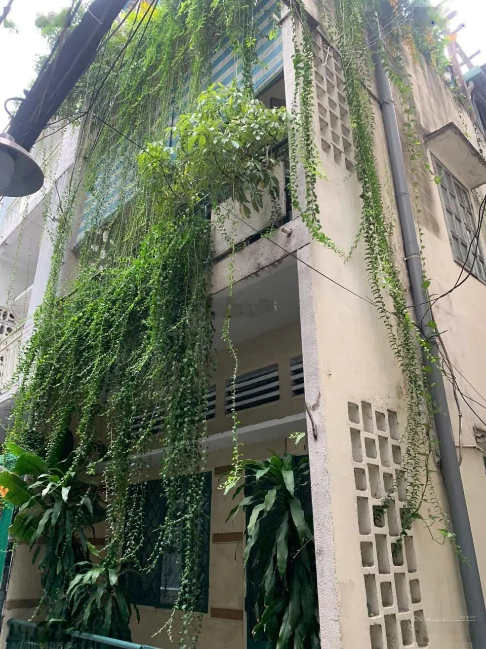 Bán nhà ngay mặt tiền Lê Văn Sỹ, P14, Q3. DT: 5,6x15m, 1T 2L, giá: 12,7 tỷ
