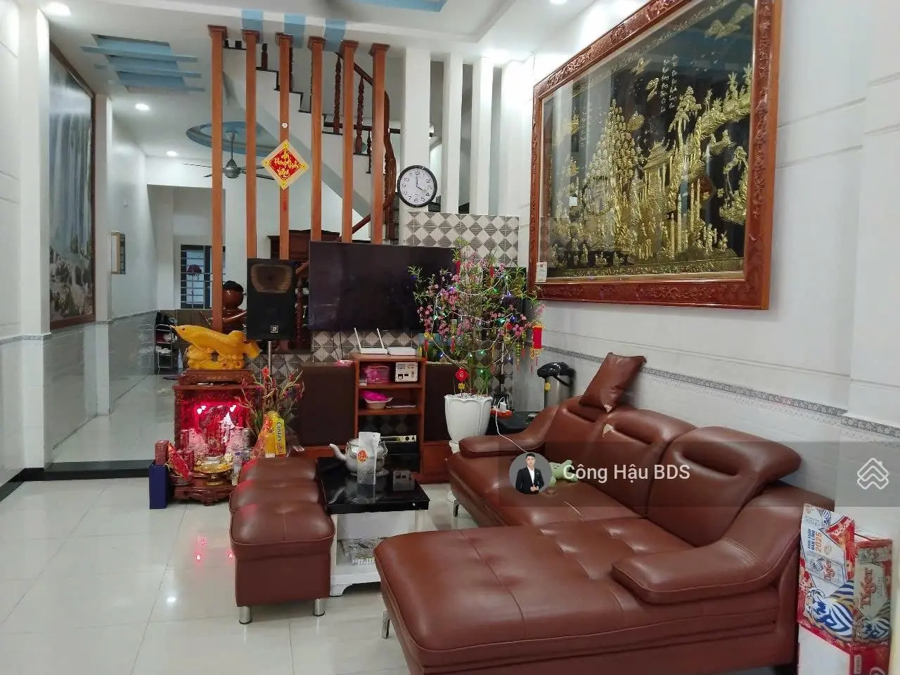 Bán Nhà SHR Trệt Lầu Gần Vincom Dĩ An. DT: 64M2. Gồm 3 PN- 2WC. Đường 8M. Vỉa hè. Cây Xanh.