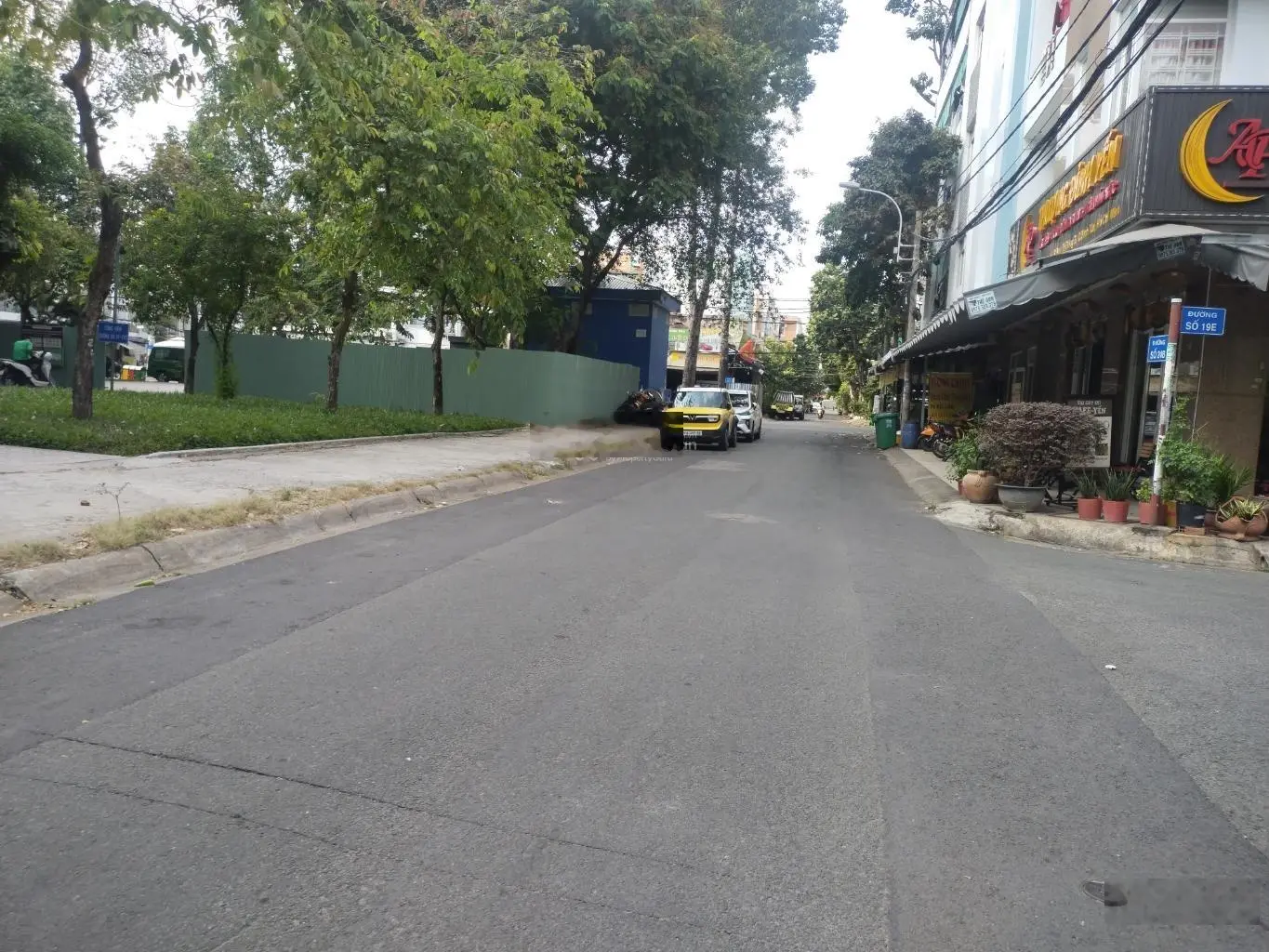 Chỉ 10.7 tỷ còn thương lượng - mặt tiền - kinh doanh - 4 tầng ngay Vành Đai Trong khu Tên Lửa 80m2